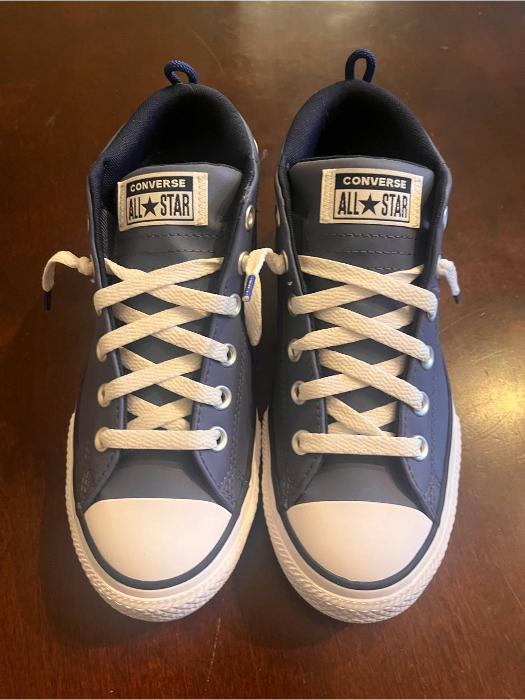 Converse Chuck Taylor All Star Mid Street Leather Nwot